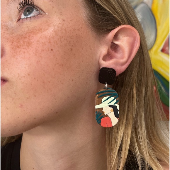 Studio Joy Lady Cameo Earrings - Picture 1 of 3